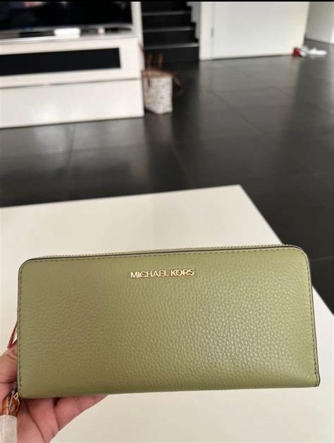 michael kors portmonee olivgrün|Michael Kors purses green.